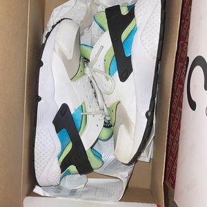 womens air huarache run